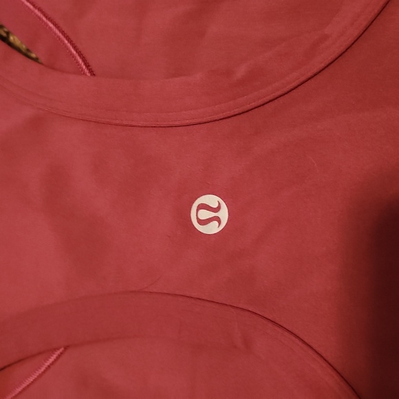 Lululemon Women's Sleeveless Pink Racerback Tank Top - Picture 3 of 3